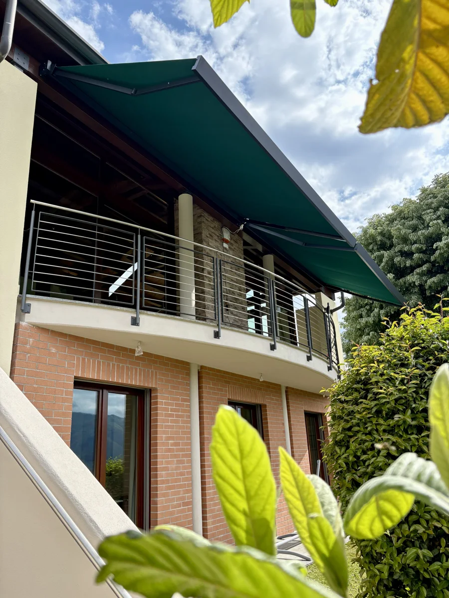 Terrazzo vista lago a Luino, foto 1