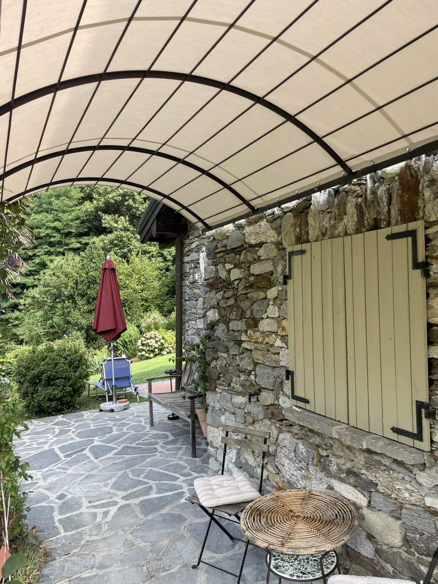 Gazebo in ferro a Colmegna, foto 3