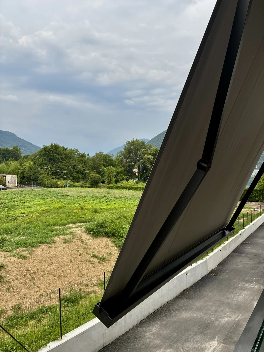 Terrazza moderna a Lavena Ponte Tresa, foto 3