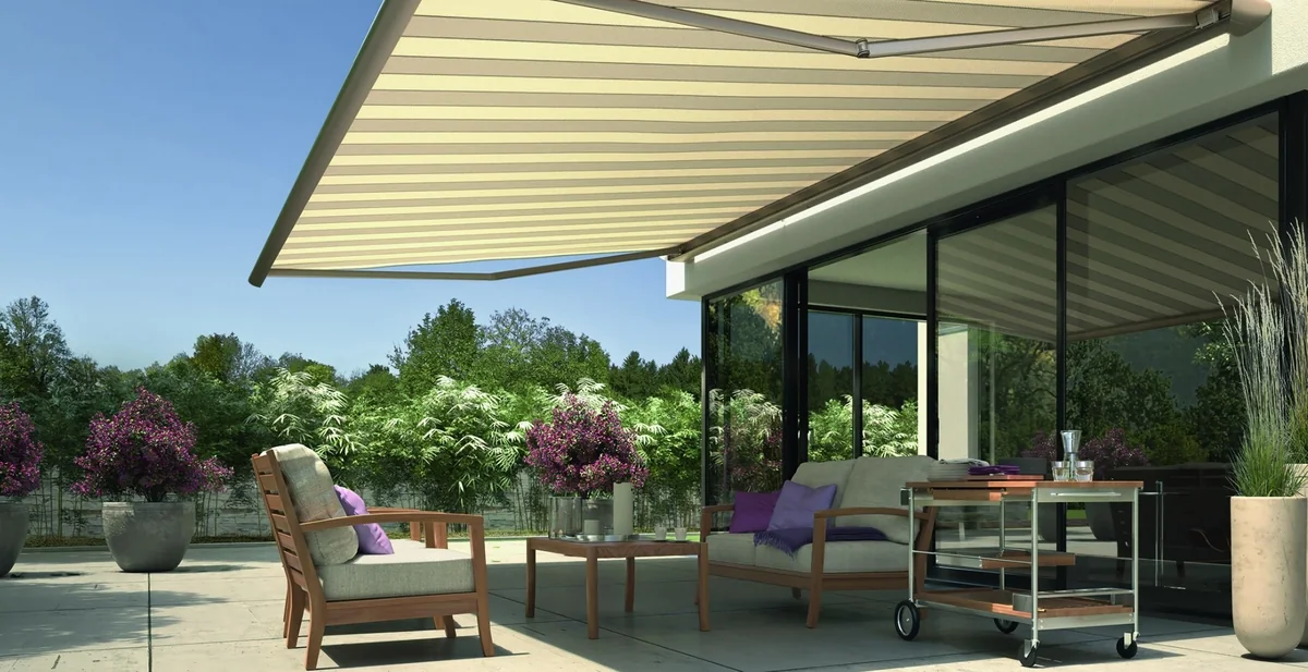 Telo a righe per tenda da sole