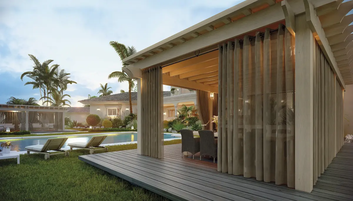 Tende tradizionali su una pergola in giardino